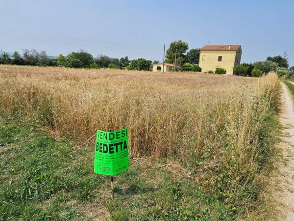 terreno agricolo in vendita a Civitanova Marche in zona Santa Maria Apparente