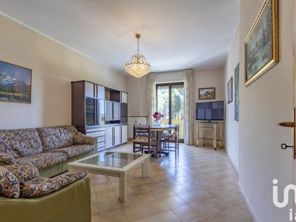 appartamento in vendita a Civitanova Marche in zona San Marone