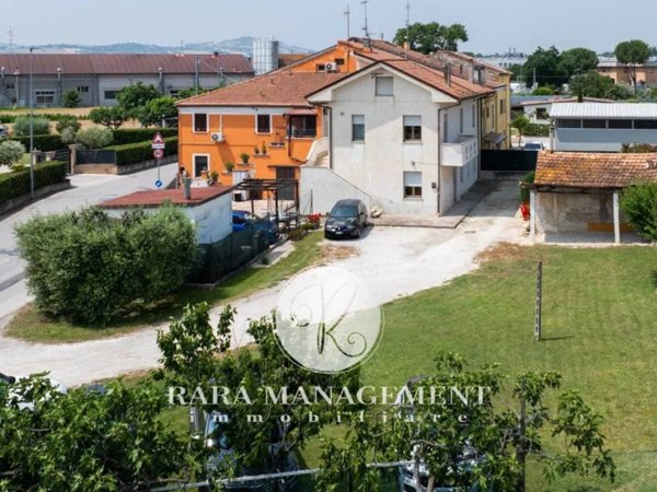 casa indipendente in vendita a Civitanova Marche in zona Santa Maria Apparente
