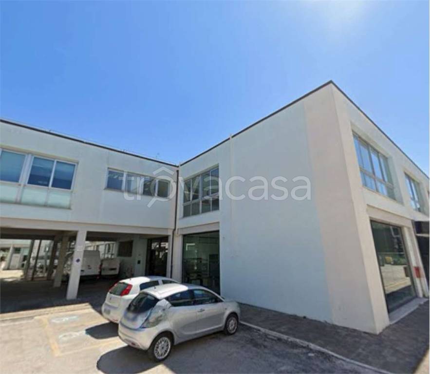 trivano in vendita a Civitanova Marche