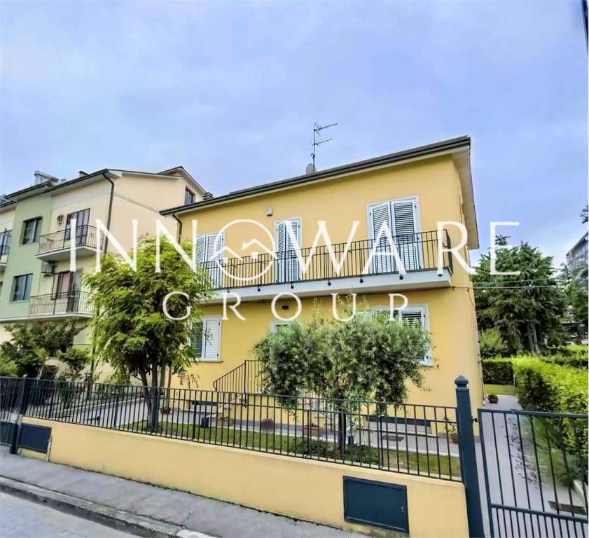 casa indipendente in vendita a Civitanova Marche