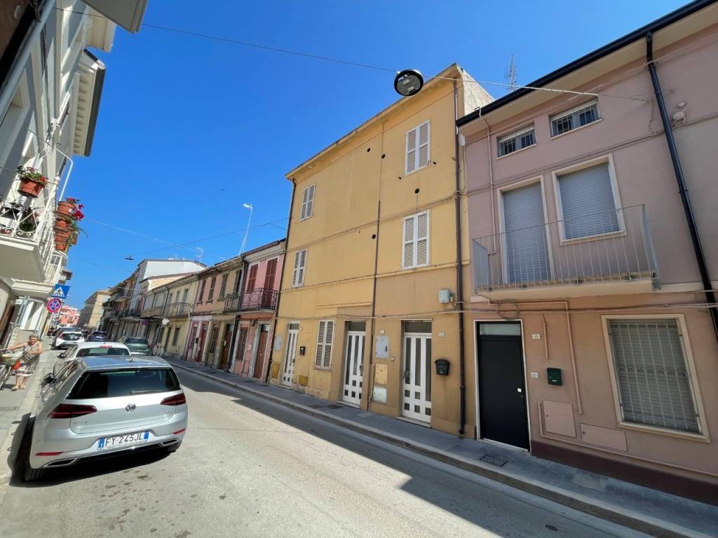 casa indipendente in vendita a Civitanova Marche