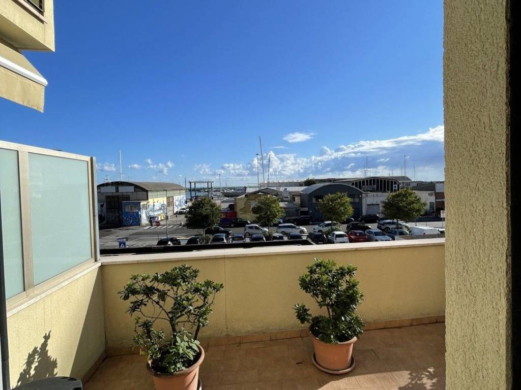 ufficio in vendita a Civitanova Marche in zona San Marone
