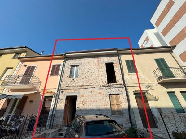 casa indipendente in vendita a Civitanova Marche in zona Fontespina