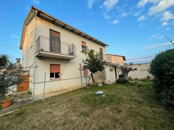casa indipendente in vendita a Civitanova Marche in zona Fontespina