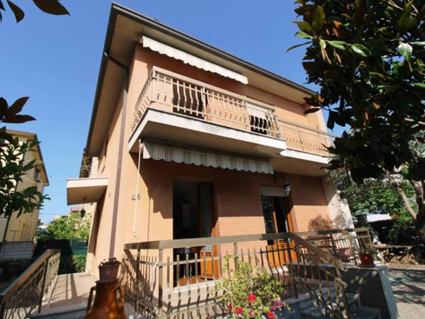 casa indipendente in vendita a Civitanova Marche in zona Fontespina