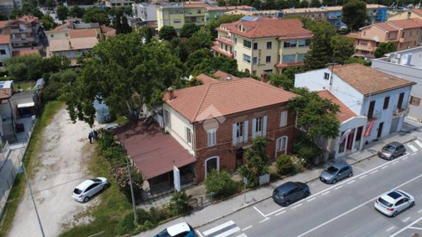 casa indipendente in vendita a Civitanova Marche