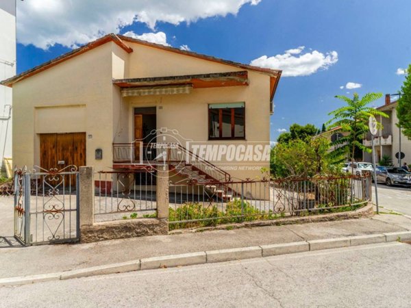 casa indipendente in vendita a Civitanova Marche in zona Santa Maria Apparente