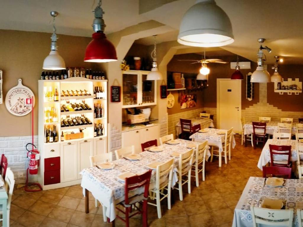 negozio in vendita a Civitanova Marche in zona Fontespina
