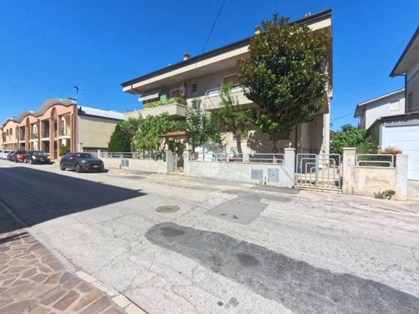 appartamento in vendita a Civitanova Marche in zona San Marone