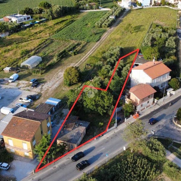 casa indipendente in vendita a Civitanova Marche in zona San Marone
