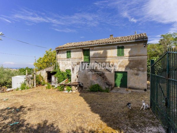 casa indipendente in vendita a Civitanova Marche in zona Fontespina