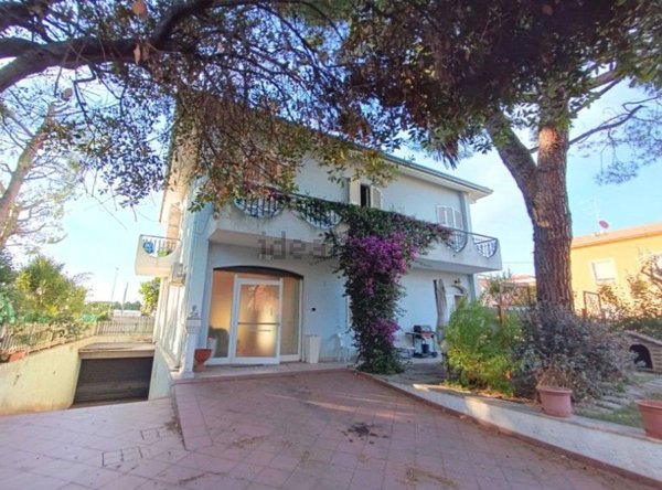 casa indipendente in vendita a Civitanova Marche