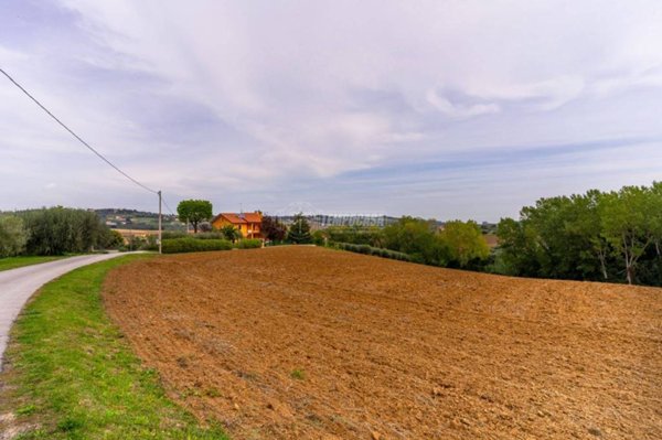 terreno agricolo in vendita a Civitanova Marche