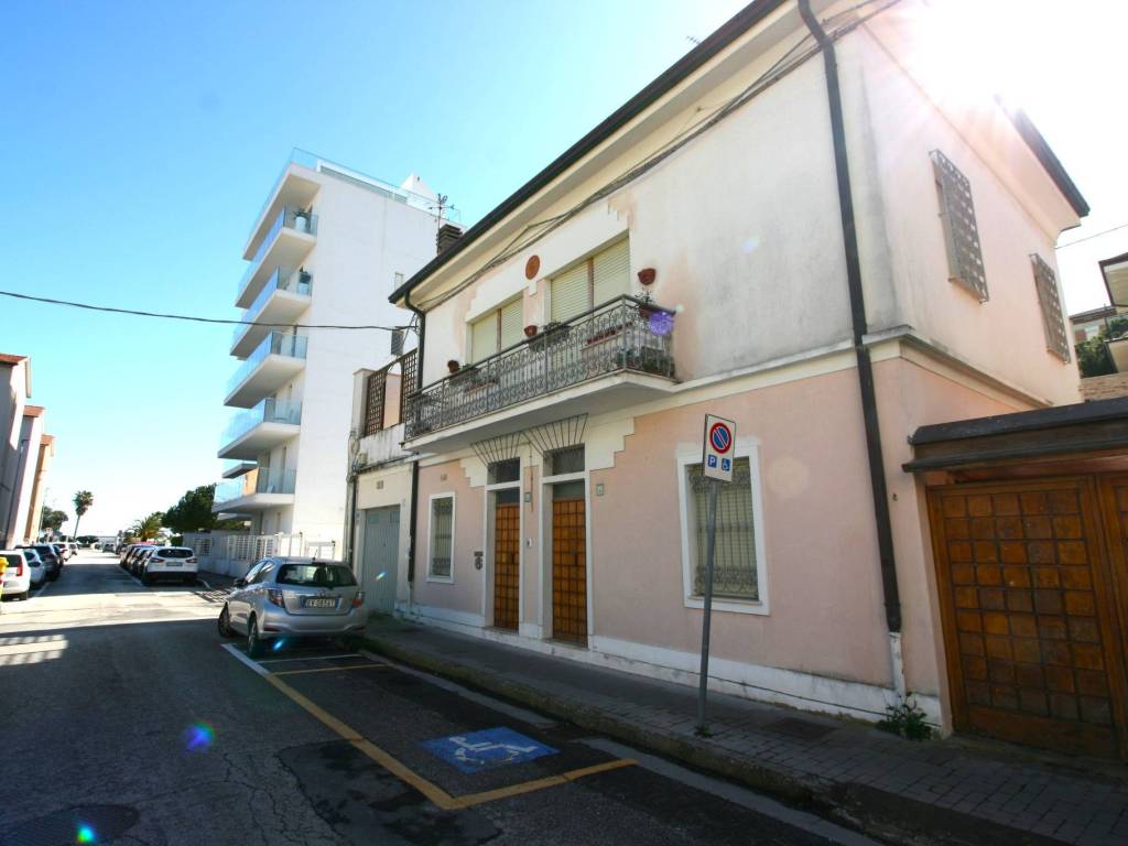 casa indipendente in vendita a Civitanova Marche