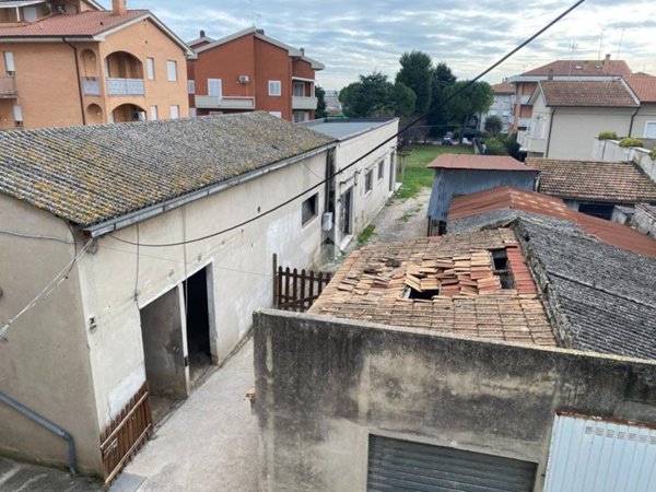 appartamento in vendita a Civitanova Marche in zona San Marone