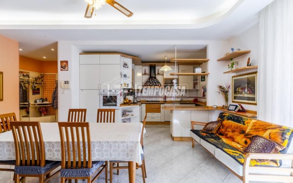 casa indipendente in vendita a Civitanova Marche