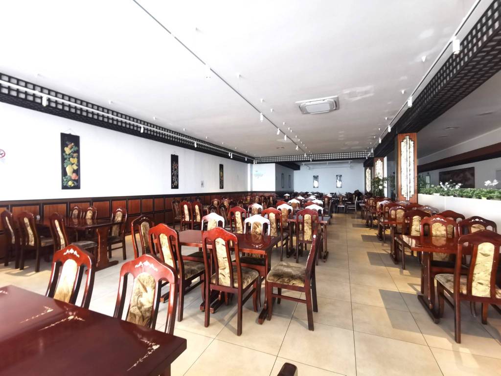 negozio in vendita a Civitanova Marche in zona Santa Maria Apparente