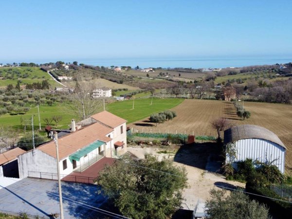 casa indipendente in vendita a Civitanova Marche