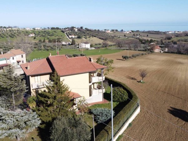 casa indipendente in vendita a Civitanova Marche