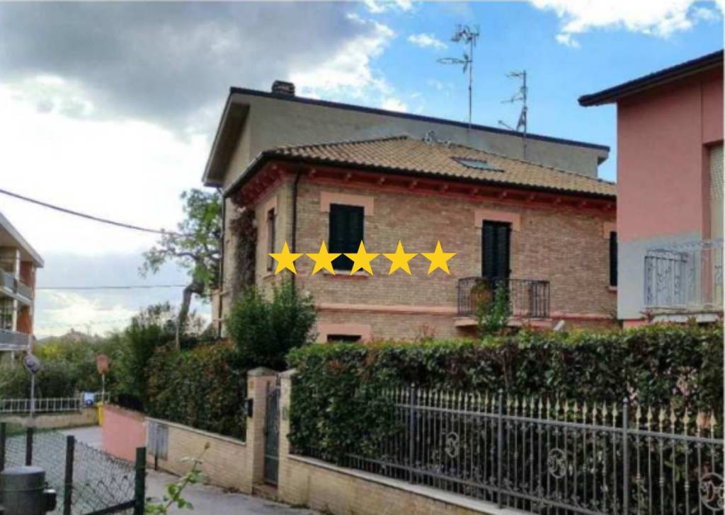 casa indipendente in vendita a Civitanova Marche