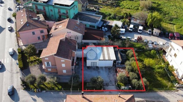 casa indipendente in vendita a Civitanova Marche