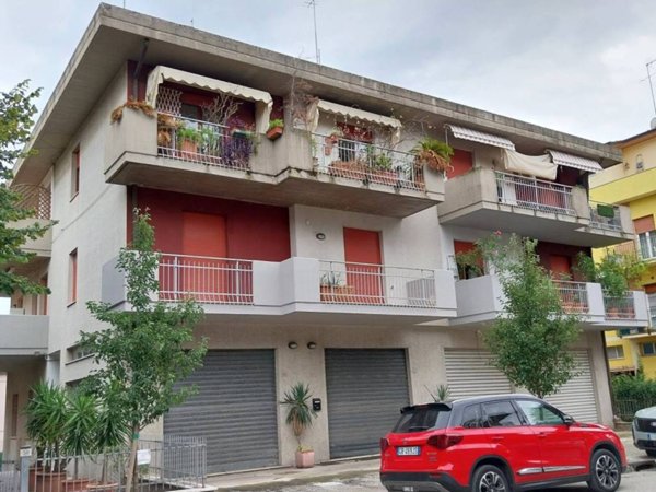 appartamento in vendita a Civitanova Marche in zona San Marone