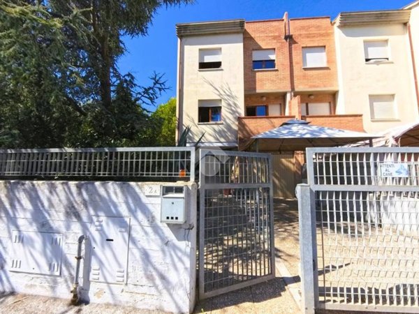casa indipendente in vendita a Civitanova Marche in zona Fontespina