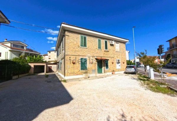 appartamento in vendita a Civitanova Marche in zona San Marone