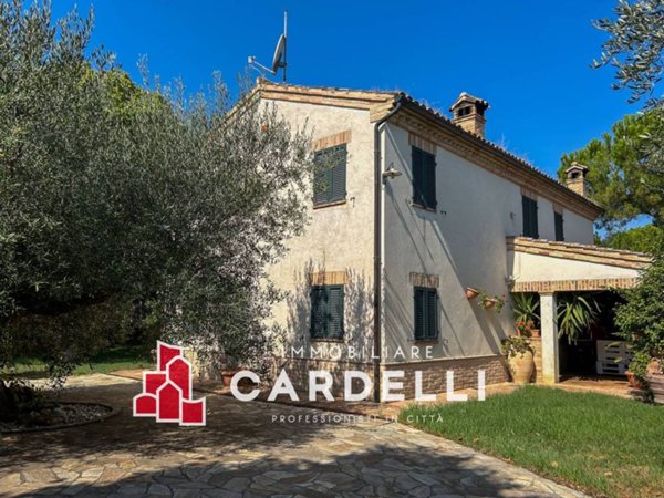 casa indipendente in vendita a Civitanova Marche