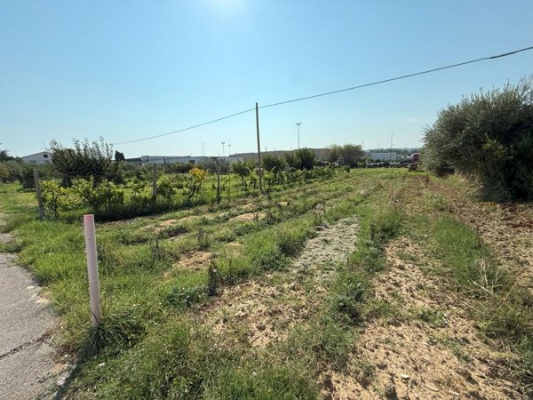 terreno edificabile in vendita a Civitanova Marche