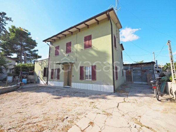 casa indipendente in vendita a Civitanova Marche in zona Santa Maria Apparente