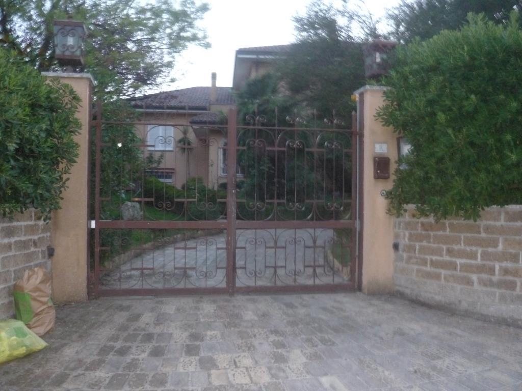 casa indipendente in vendita a Civitanova Marche