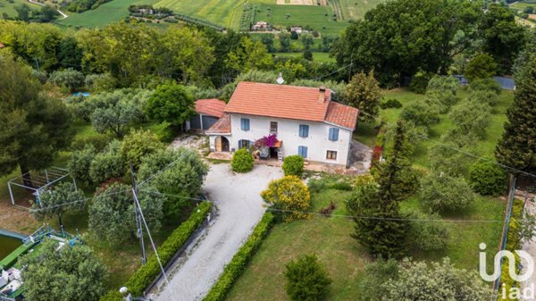 casa indipendente in vendita a Civitanova Marche