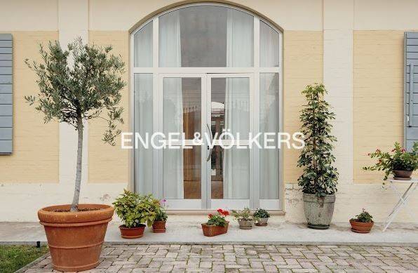 casa indipendente in vendita a Civitanova Marche