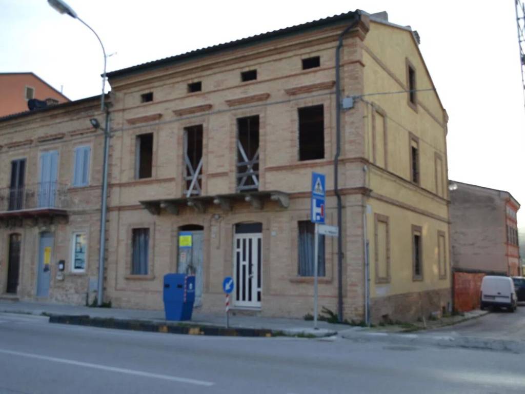 casa indipendente in vendita a Civitanova Marche in zona Fontespina