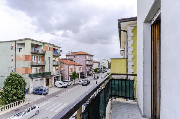 appartamento in vendita a Civitanova Marche in zona San Marone