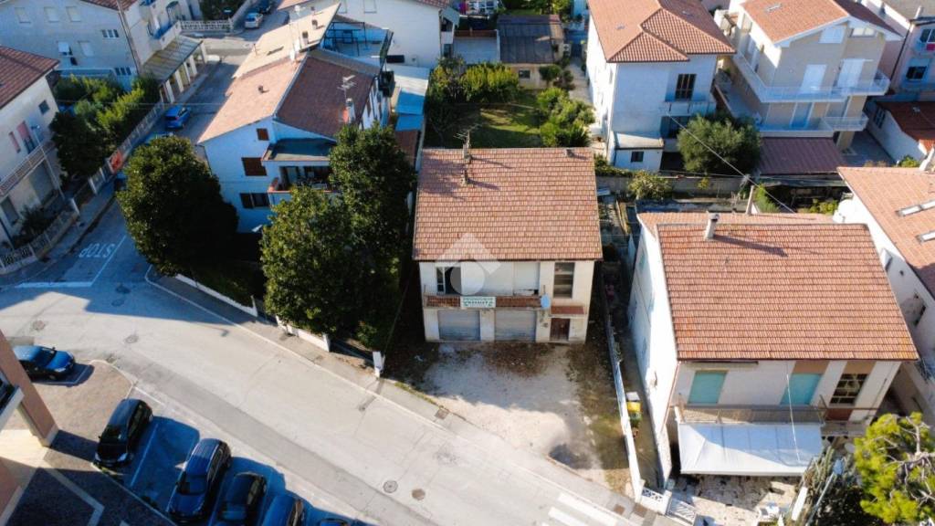 casa indipendente in vendita a Civitanova Marche