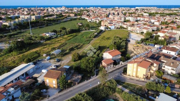 casa indipendente in vendita a Civitanova Marche