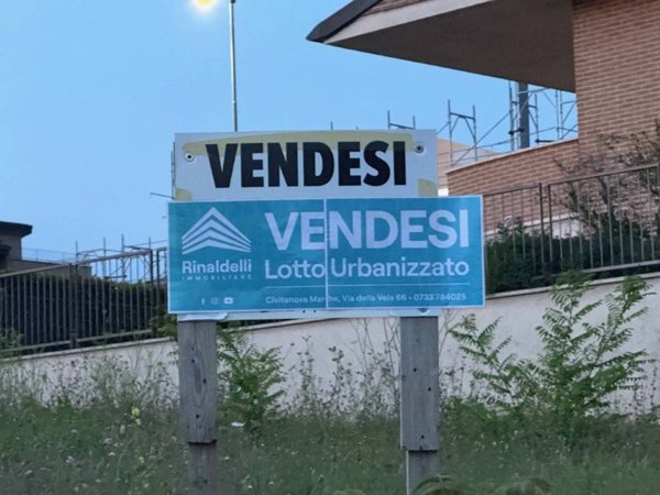 casa indipendente in vendita a Civitanova Marche in zona San Marone