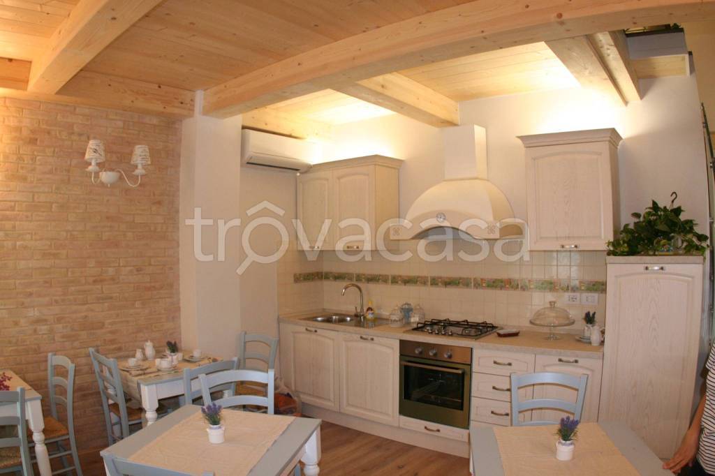 casa indipendente in vendita a Civitanova Marche