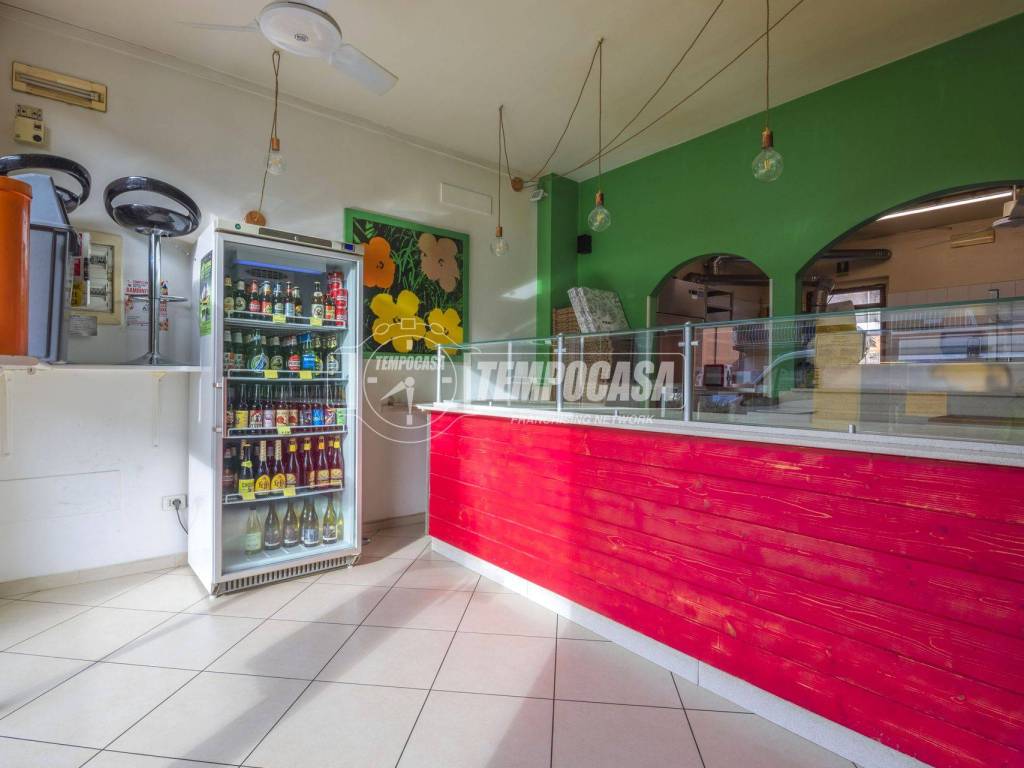 negozio in vendita a Civitanova Marche in zona San Marone