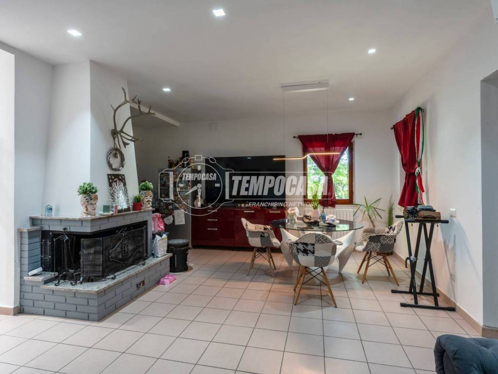 pentavano in vendita a Civitanova Marche