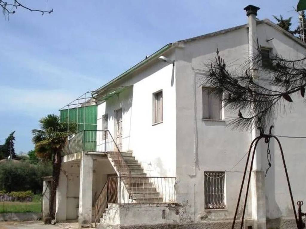 casa indipendente in vendita a Civitanova Marche