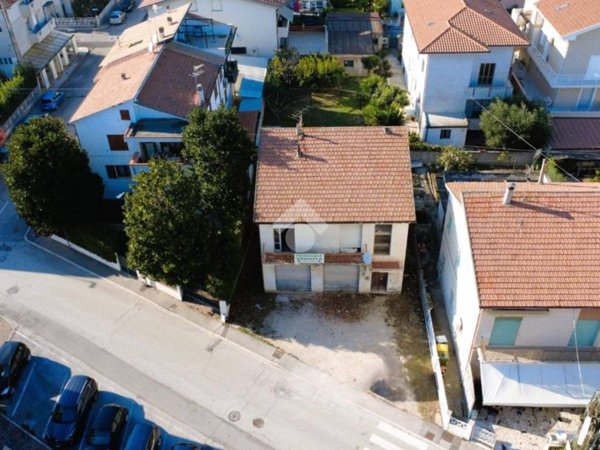 appartamento in vendita a Civitanova Marche in zona San Marone