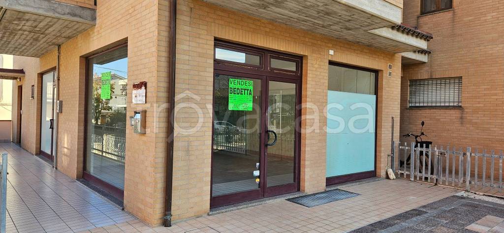 negozio in vendita a Civitanova Marche