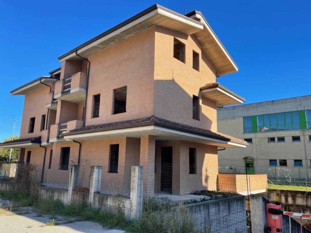 casa indipendente in vendita a Civitanova Marche in zona San Marone