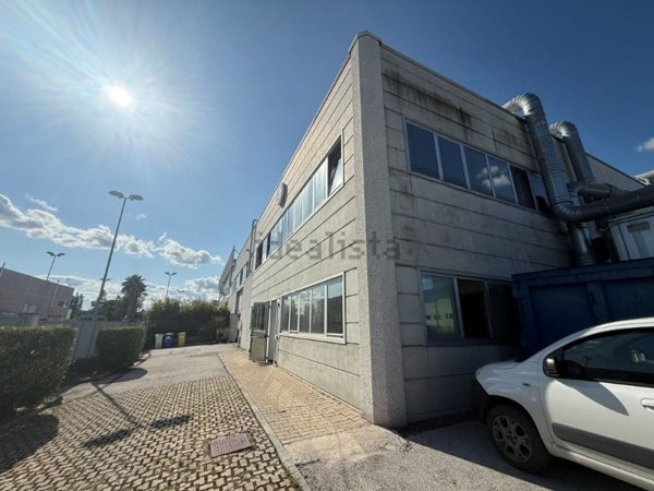 capannone in vendita a Civitanova Marche