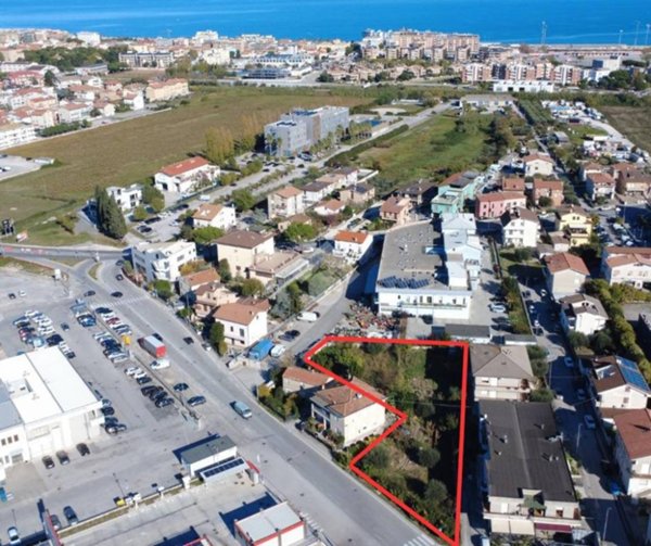 terreno edificabile in vendita a Civitanova Marche