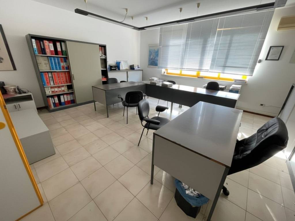 ufficio in vendita a Civitanova Marche in zona San Marone